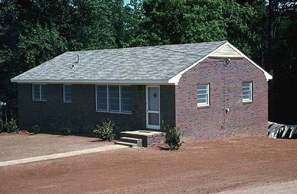 house.jpg (65259 bytes)