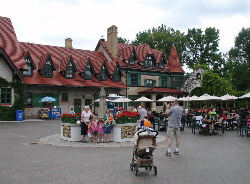 Grant&#39;s Farm - a Busch family entertainment site - St Louis, Missouri - Travel Photos by Galen R ...