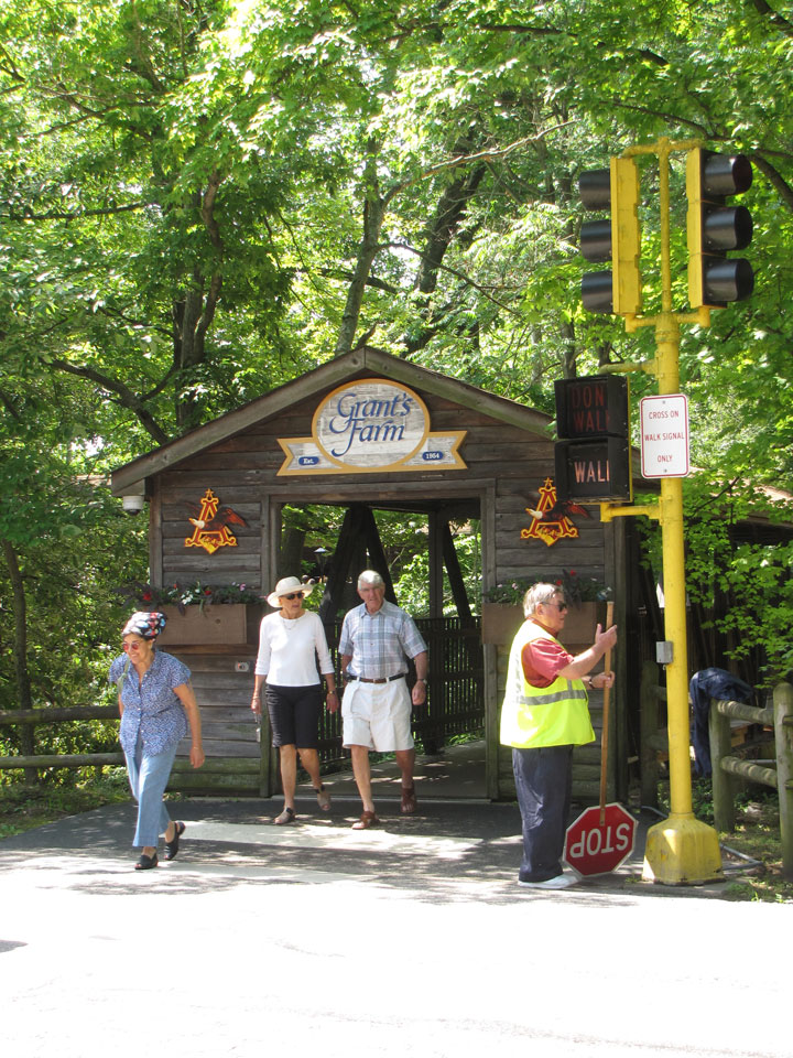 Grant&#39;s Farm - a Busch family entertainment site - St Louis, Missouri - Travel Photos by Galen R ...