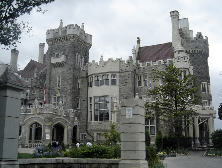 Beautiful Photos of Casa Loma, Toronto | BOOMSbeat