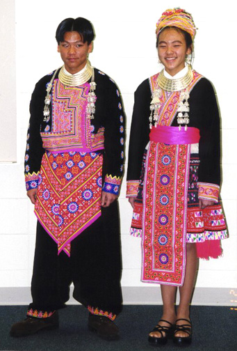 hmong09.jpg (127111 bytes)