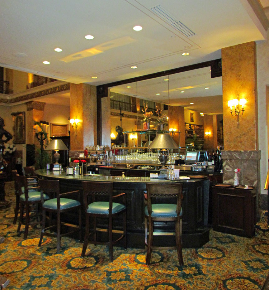 pfister hotel milwaukee bar