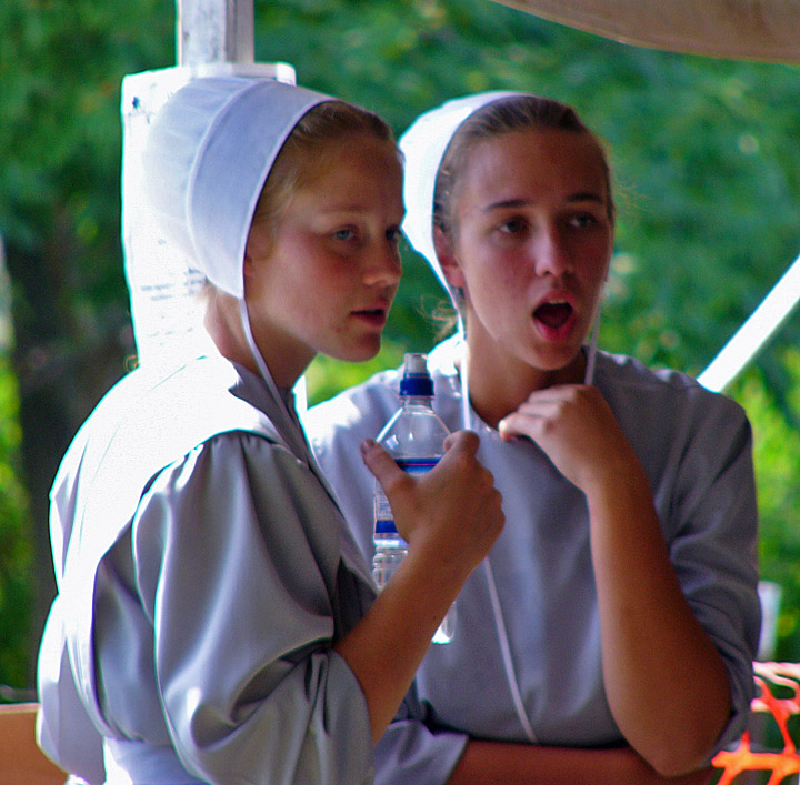 Amish Women 61