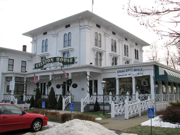 restaurants near goodspeed opera house ct