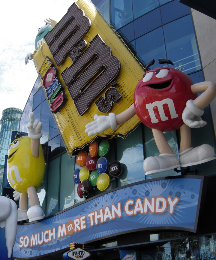 M&Ms World - World's Biggest Candy Wall!!! - Las Vegas NV USA