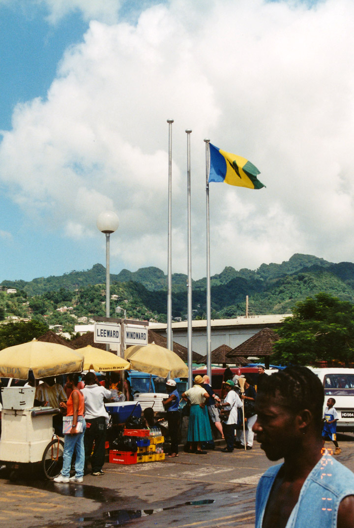 suburban community the divide between Leeward and Windward