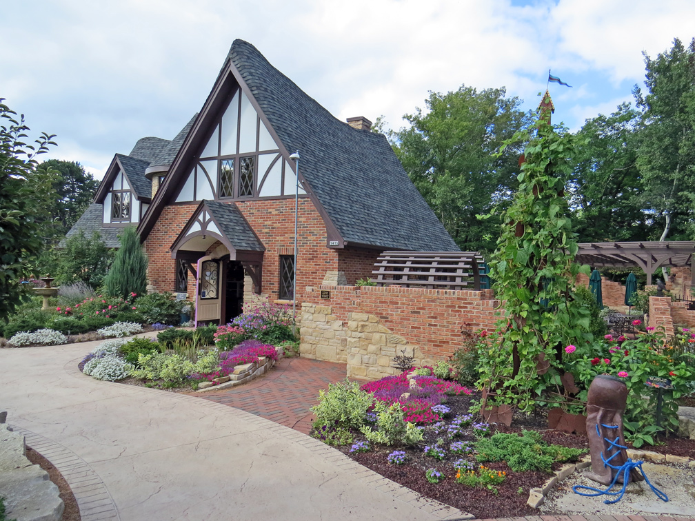 bookworm gardens sheboygan